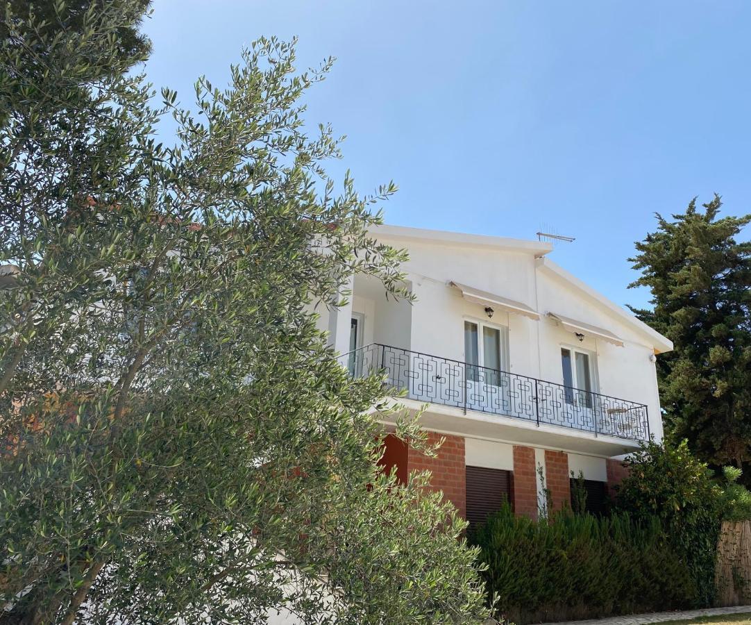 Sabrina Apartments Porto Pino Exteriér fotografie